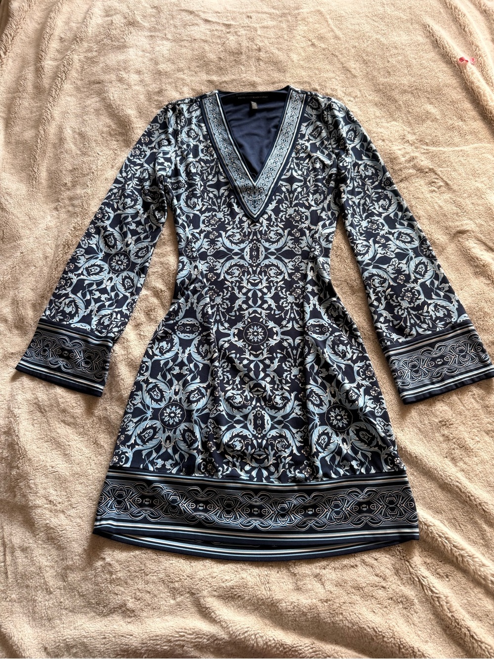 WHBM Navy and White V-Neck Patterned embroidered floral Celtic Women's Dress XXS